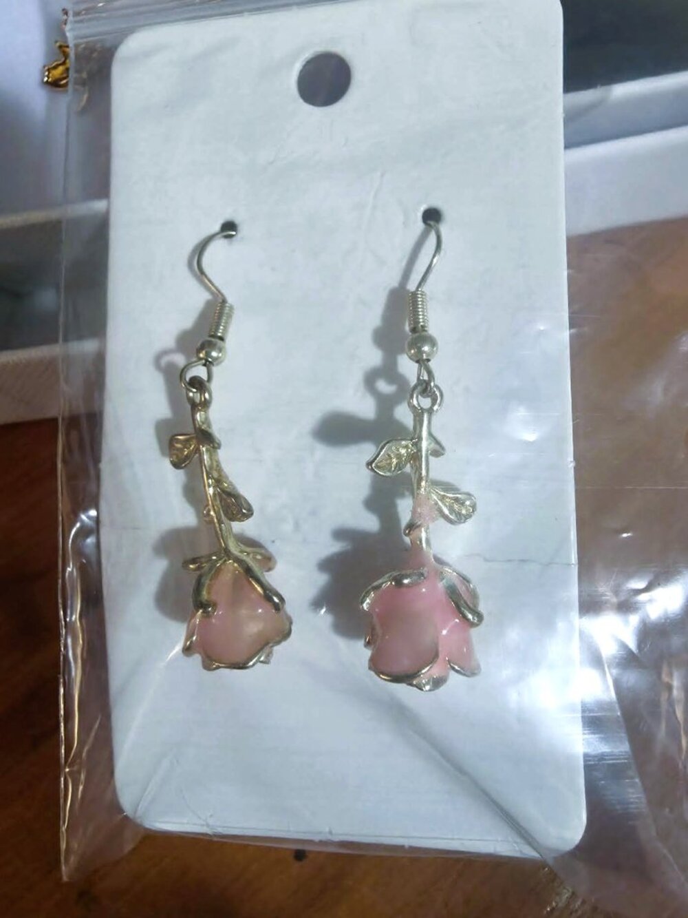 🌸 Pink Floral Dangle Earrings
